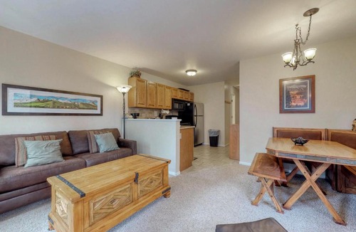 Four O'Clock Apartment | Wildwood Suites Condominiums