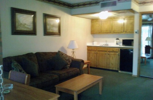 Claremore Hotel | Will Rogers Inn