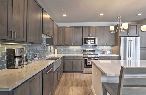 Rendezvous House | Winter Park Area Retreat, Walk to Ski Shuttle