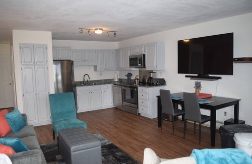Fraser Condo | Winter Park Fraser "Hideout"-Panoramic views, hot tub & short walk to town & bus