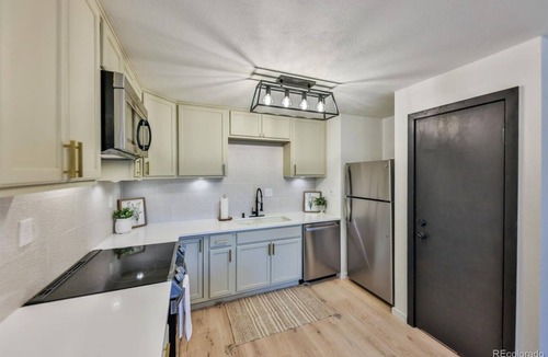 Fraser Condo | Winter Park/Fraser Modern 2 bed Condo, Mtn Views, Hot Tub, Bus Line