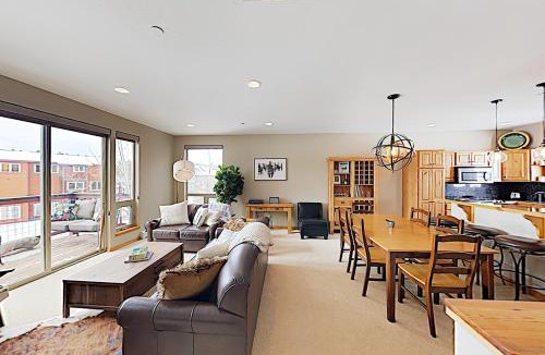 Fraser Apartment | WinterStar E-2