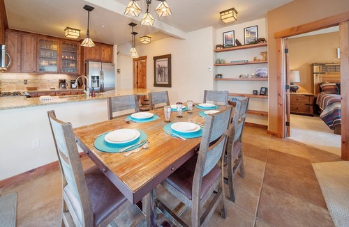 Fraser Condo | Wonderful 3 bedroom mountain views, private deck