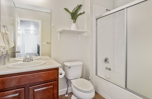 Aurora House | Wonderful 5-Bedroom Residence With Fireplace