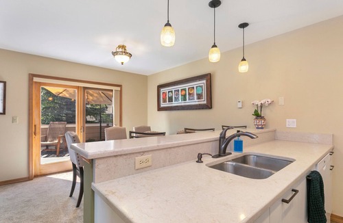 Edwards House | Wonderful Condo, Minutes drive to Beaver Creek Resort!