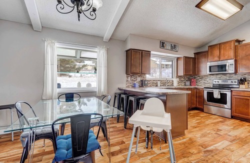 Village Seven House | Wonderful Pines! Spacious Yard w/Hot Tub