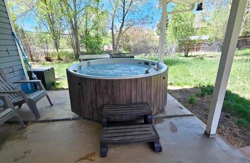 Village Seven House | Wonderful Pines Spacious Yard w Cozy Fireplace