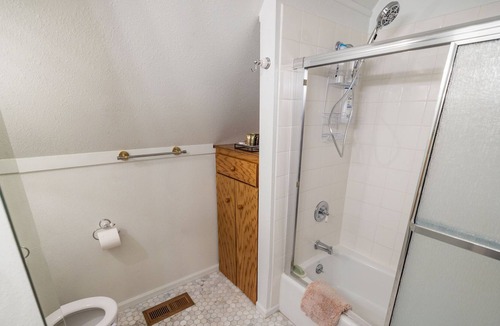 Evergreen House | Woodhaven Evergreen Retreat