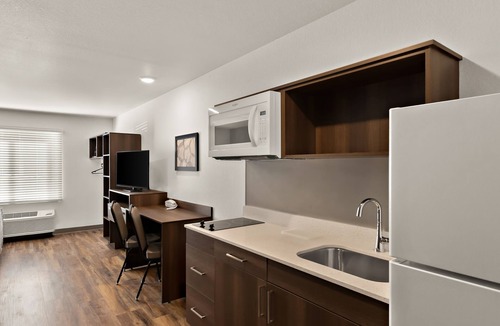 Fort Collins Hotel | WoodSpring Suites Fort Collins