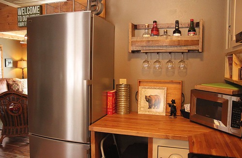 Heeney Cabin | Work and Play Retreat - High Speed WiFi - 30 Day min. stay - Incredible Views