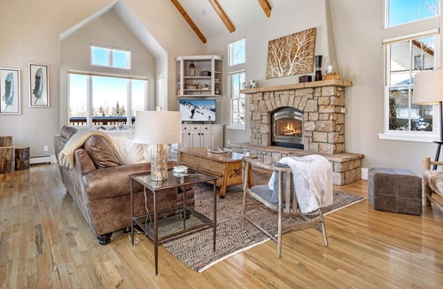 Cordillera House | Work & Play in the Mountains, Monthly Deals for this Luxurious, Cordillera Home!