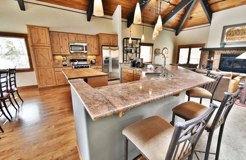 Frisco Condo | WOW Luxury Unit. Easy Drive to 6 Ski Areas. Garage, Elevator. Near Dining