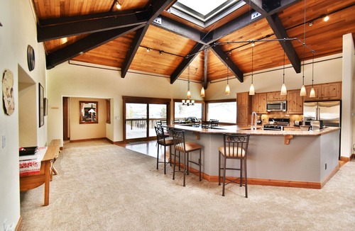 Frisco Condo | WOW Luxury Unit. Easy Drive to 6 Ski Areas. Garage, Elevator. Near Dining