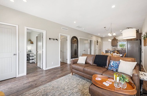 Loveland House | Wright House | Country Retreat w/Spa, EV + Garage