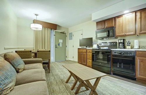 Historic Downtown Durango Condo | Wyndham Durango | 1BR/1BA King Suite w/Balcony