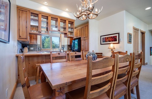 Steamboat Springs House | X2685 | Valley and Mtn Views | Nice Furnishings | Hot Tub | Pool