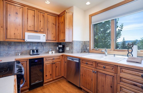 Steamboat Springs House | X2685 | Valley and Mtn Views | Nice Furnishings | Hot Tub | Pool