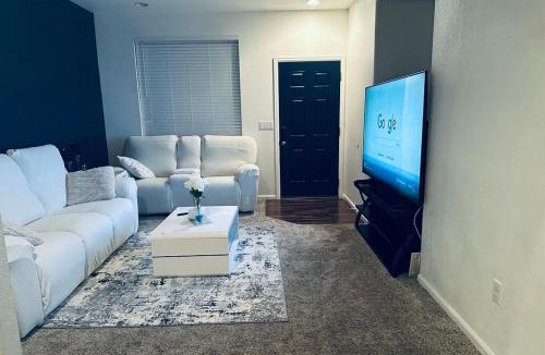 Green Valley Ranch House | Yedengel2025