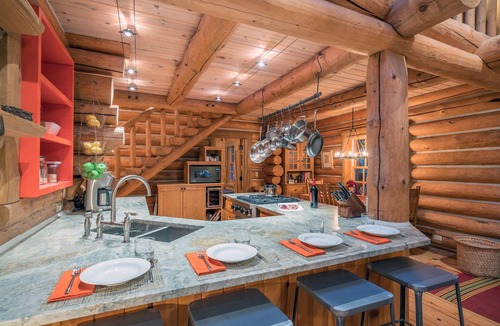 Mountain Village House | YELLOW BRICK CABIN - Ski-in/out cabin, Mountain Village with private hot tub!