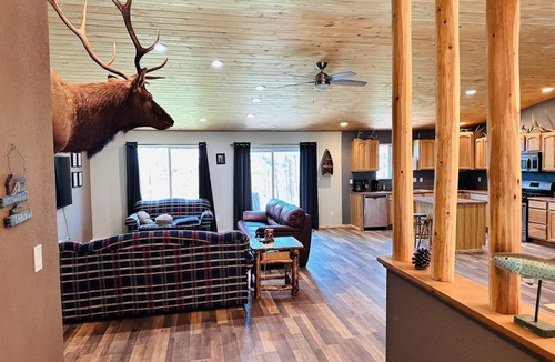Forest Lakes House | Your home away from home mountain cabin