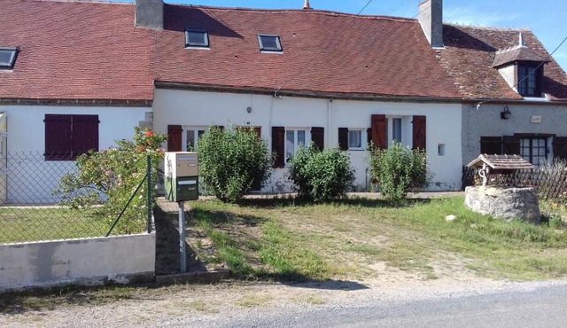 2 Maisons climatisée avec 2 ou 4 chambres parking privé in Besson