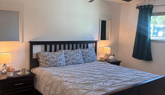 2Bed1Bath Mostaccioli KingQueenBeds CentralPhoenix in Phoenix
