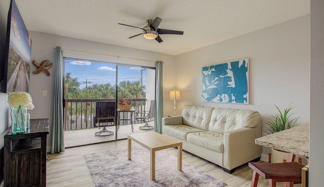 Beach Side complex B35 1 Bedroom 1 Bath with Heated Pool