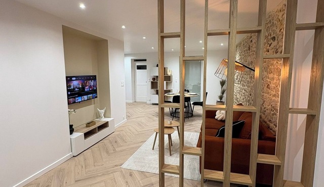 Charming apartment with terrace/garden in the center of town in Brie-Comte-Robert