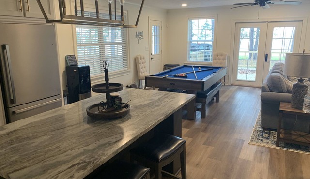 Completely Updated Waterfront Escape with a Hot Tub Ready For Family and Friends in Broaddus