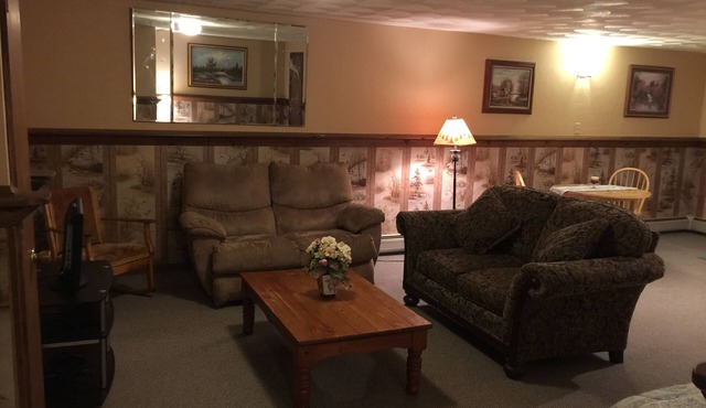 Efficiency Apt between Cornell, SUNY Cortland -Handicap Accessible