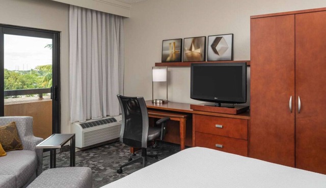 Ensuring a Very Comfortable & Memorable Stay! with Outdoor Pool, Pet-Friendly!