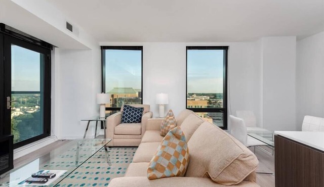 Experience Reston | Work Desk + Fast WiFi | nr Washington DC