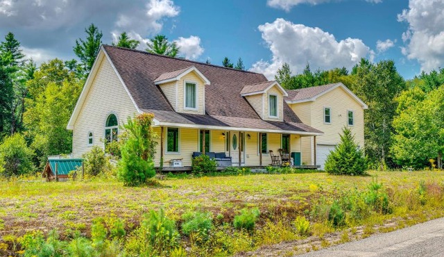 Explore the White Mountains! Spacious Rural Home