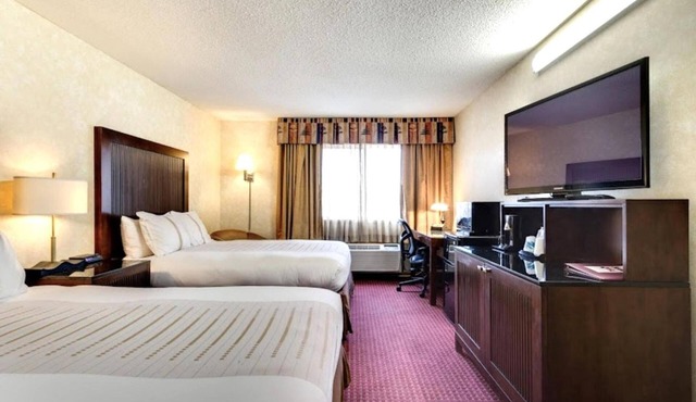Group-Friendly Room | Close to Devils Lake | Free Parking & Indoor Pool Access
