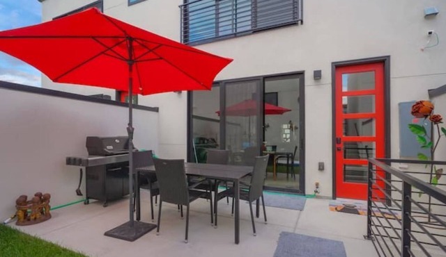 Lakefront Basement Hideaway in Denver