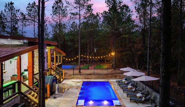Luxury Broken Bow Cabin - Pool, Pickleball, Sauna, Mini Golf