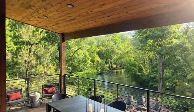 Riverfront Modern Cabin/Pickle Ball/Slide/Shuffleboard/Outdoor Shower