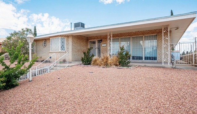 Spacious and Charming home in Central El Paso