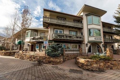 100 Yards From Gondola One! 2-Bed 2-Bath