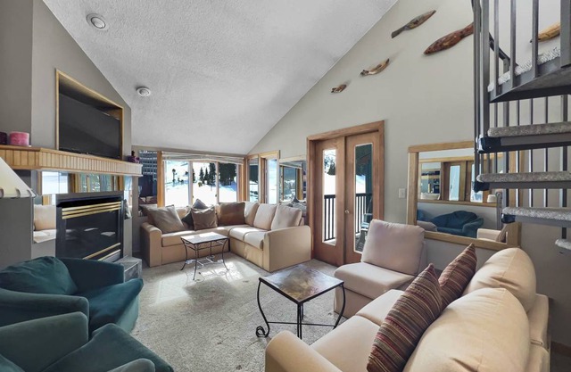 167 m² Condo ∙ 4 bedrooms ∙ 12 guests