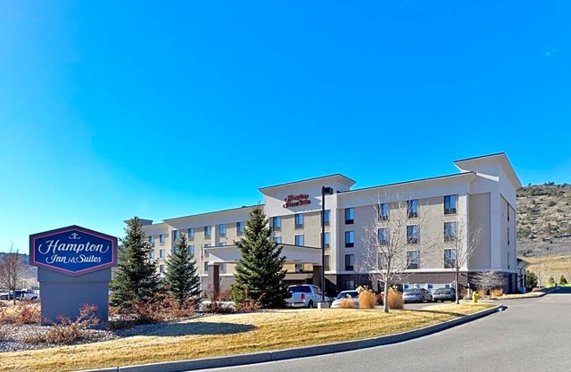 3-Star Hotel ∙ Hampton Inn & Suites Denver Littleton
