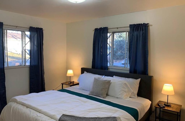 5 Bedroom home in quiet Denver neighborhood