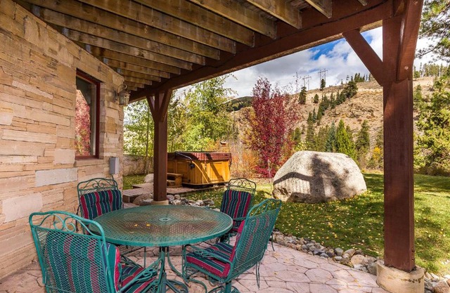 580 Elk Circle Home