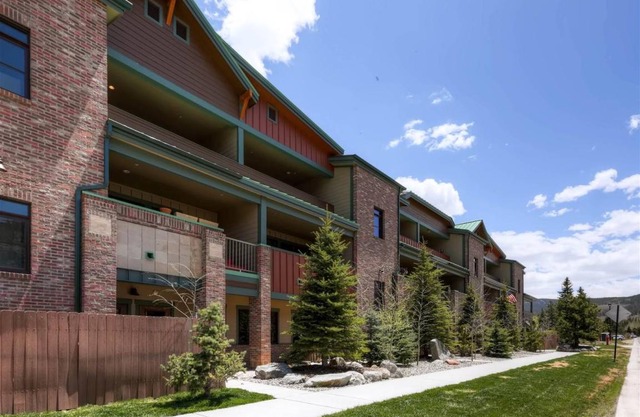 97 m² Condo ∙ 2 bedrooms ∙ 8 guests
