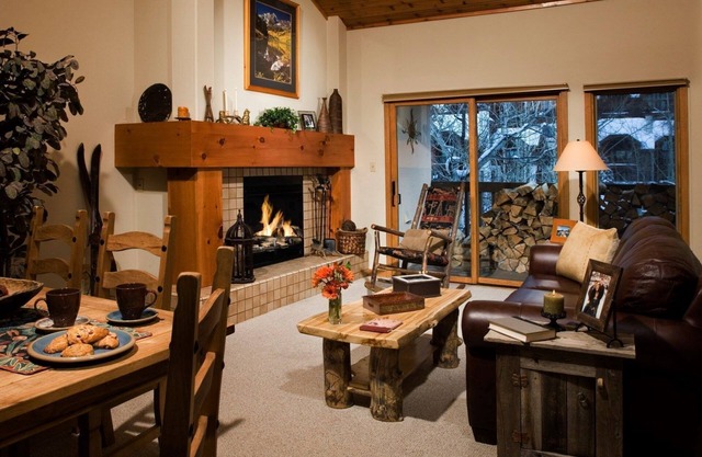 Access Hot Tub, Shuttle | Ski-in/out Condo