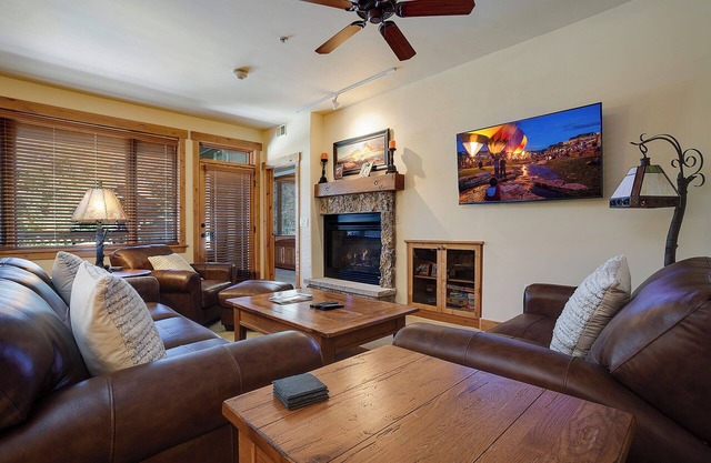 AL4202 | Perfect Family Retreat | Mtn Views | Pools | 10 Hot Tubs | Air Chilling