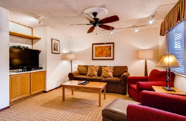 April 2020 in West Vail! 2-bed condo! (1-bed option) Snow is here!