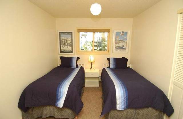 Aspen 118 Bleeker 3 Bedrooms 2 Bathrooms Condo
