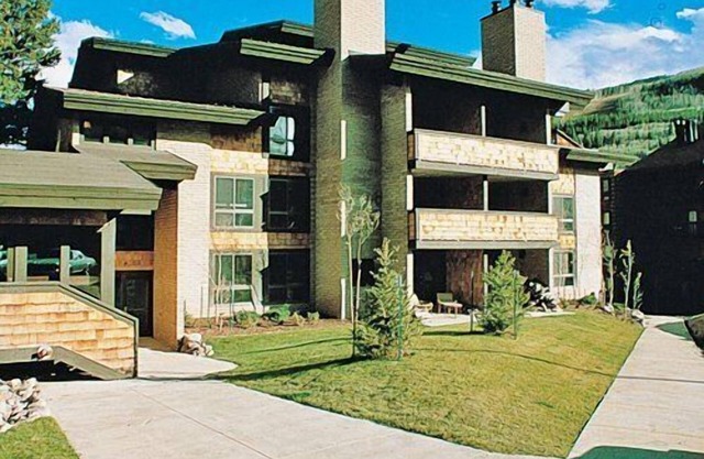 Beautiful 2 bedroom unit at resort, sleeps 6