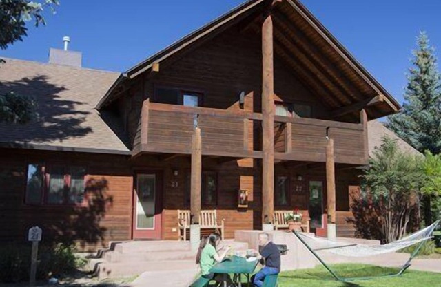 Beautiful 2 bedroom unit at resort, sleeps 6